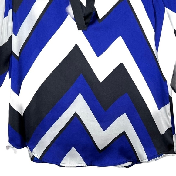 Lauren Ralph Lauren Retro Chevron Print Blouse Size PM Cobalt Blue Black White - Picture 11 of 12